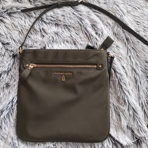 SOLD!!!!!! Michael Kors crossbody